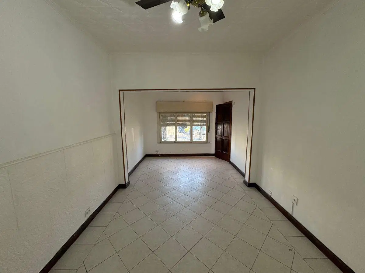 Casa 3 ambientes en Alquiler - Patio con parrilla y lavadero - Terraza - Morón Sur 3