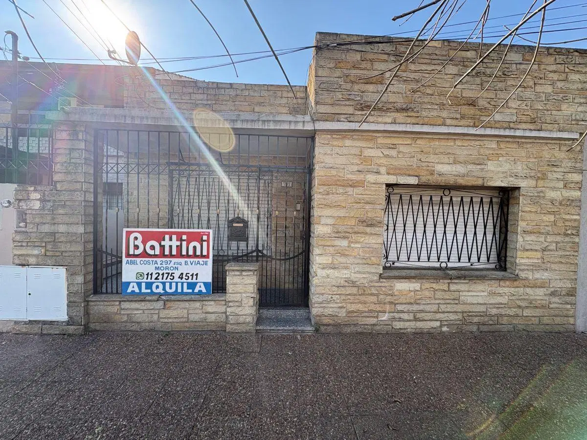 Casa 3 ambientes en Alquiler - Patio con parrilla y lavadero - Terraza - Morón Sur 5