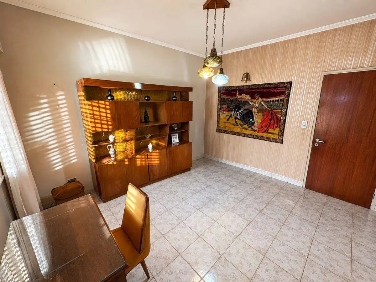 Chalet 3 Ambientes en Venta - Apto Crédito - Parque - Quincho con Parrilla - 247m2 - Castelar Centro 8
