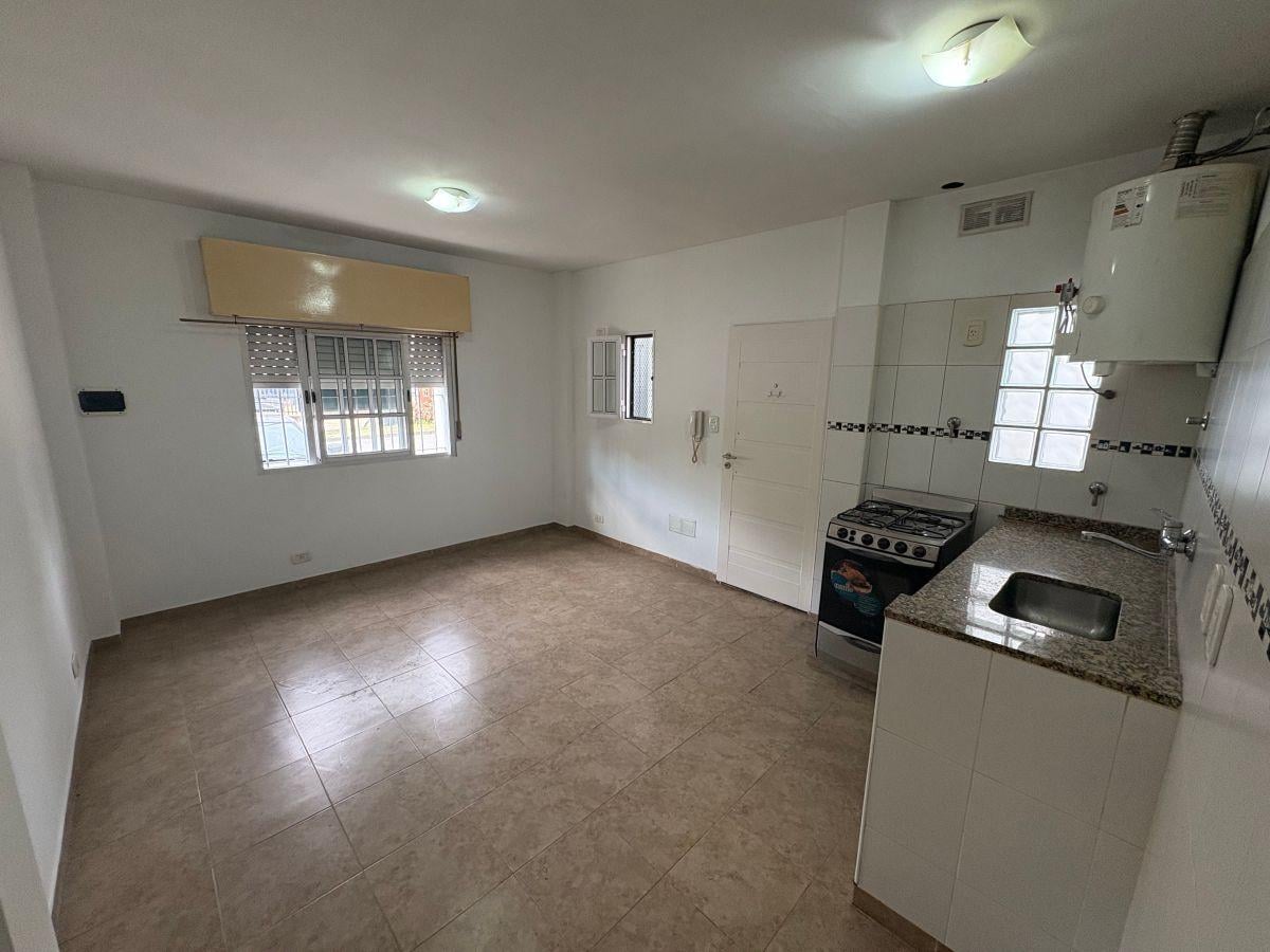 Foto de Departamento 2 Ambientes en Alquiler - Planta Baja - Bajas Expensas, imagen 4