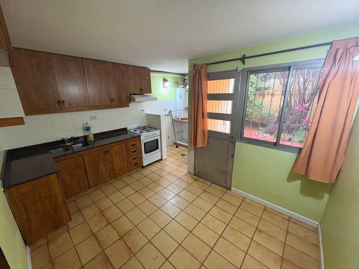 Foto de Triplex 4 Ambientes en Alquiler - Excelente ubicación - Cochera Cub, imagen 4