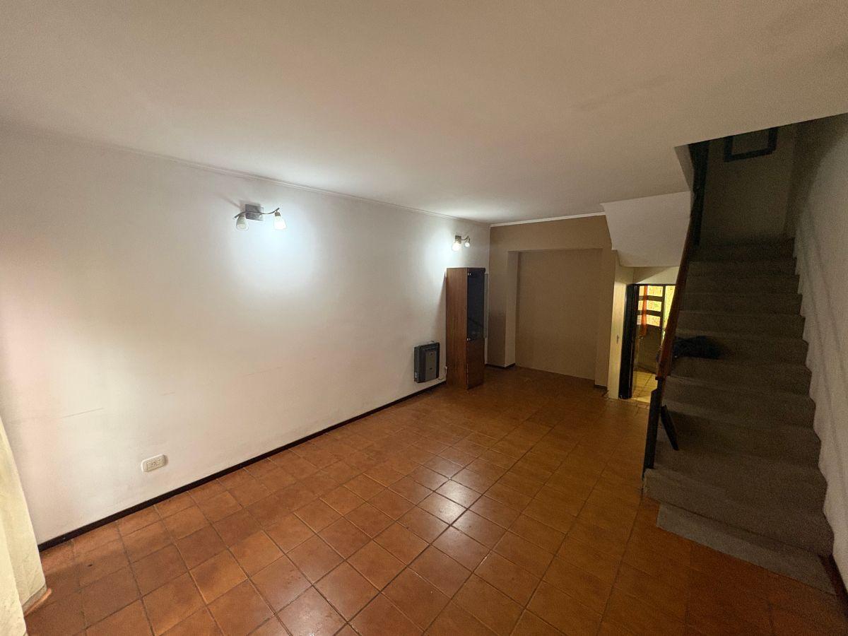 Foto de Triplex 4 Ambientes en Alquiler - Excelente ubicación - Cochera Cub, imagen 5
