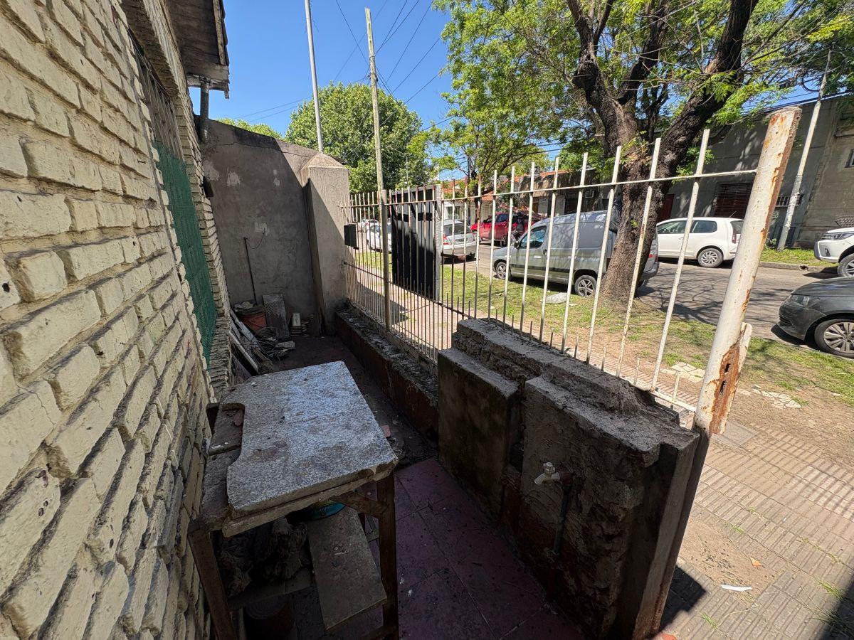 Foto de Casa 3 Ambientes a Reciclar en Venta - Ideal Inversor/Desarrollador, imagen 3