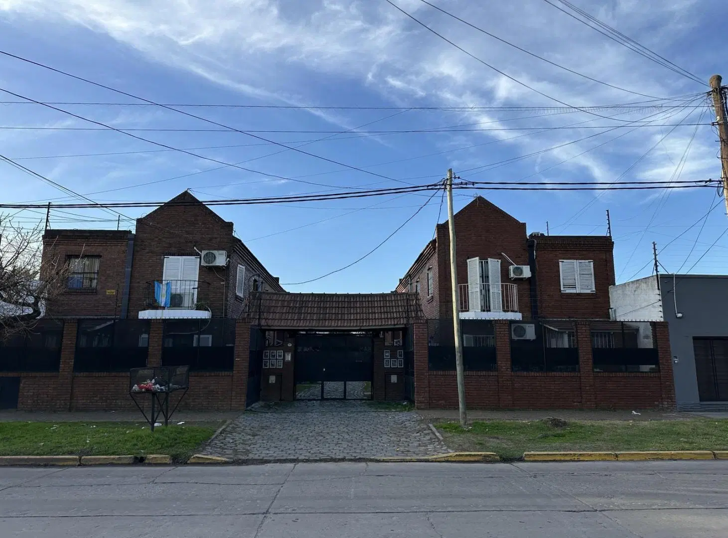 PH 4 AMBIENTES EN VENTA MORENO CENTRO EXCELENTE ESTADO 2