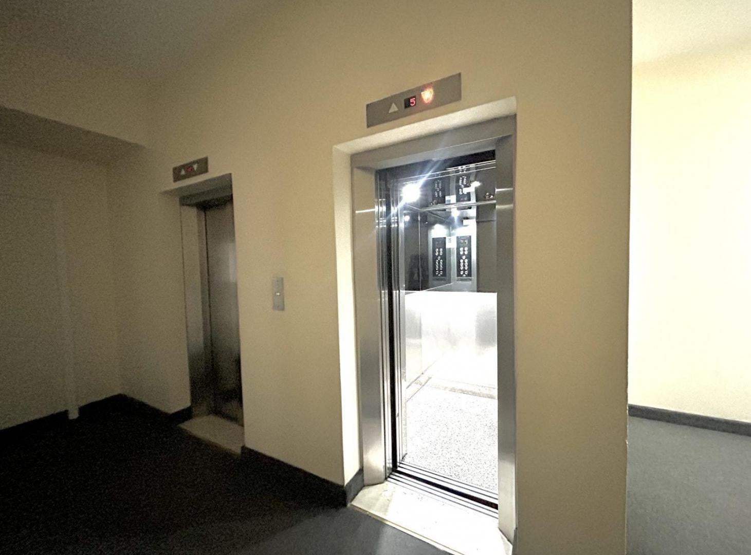 Foto de Oficina Venta Retiro 4 ambientes, imagen 1