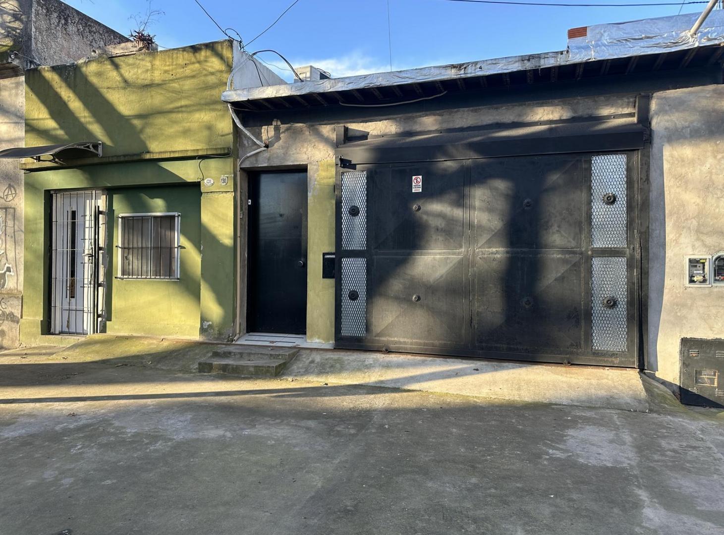 Foto de Casa Venta Moron + Departamento, imagen 1