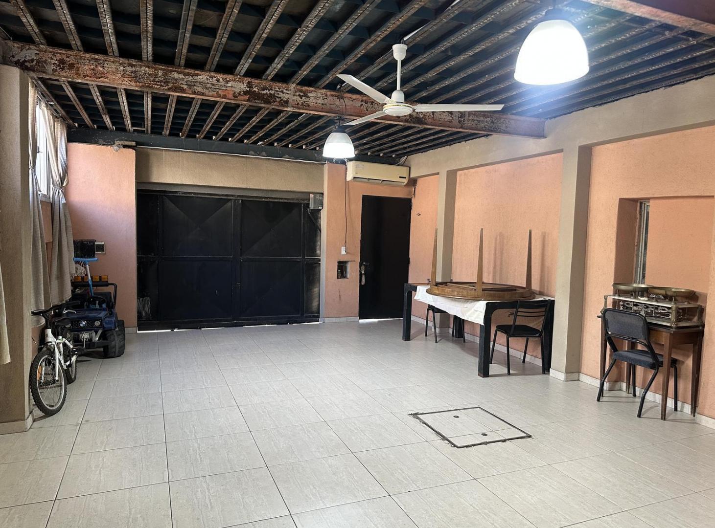 Foto de Casa Venta Moron + Departamento, imagen 3