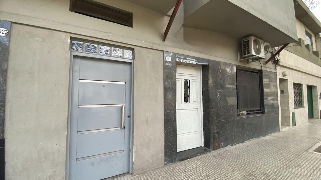 PH  CON LOCAL Juan Agustín García 2019/2021 , Villa Mitre, CABA.