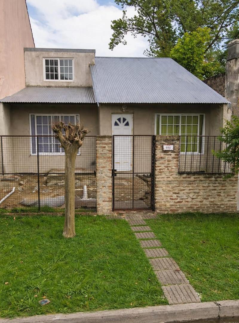 Casa en Villa Santos Tesei