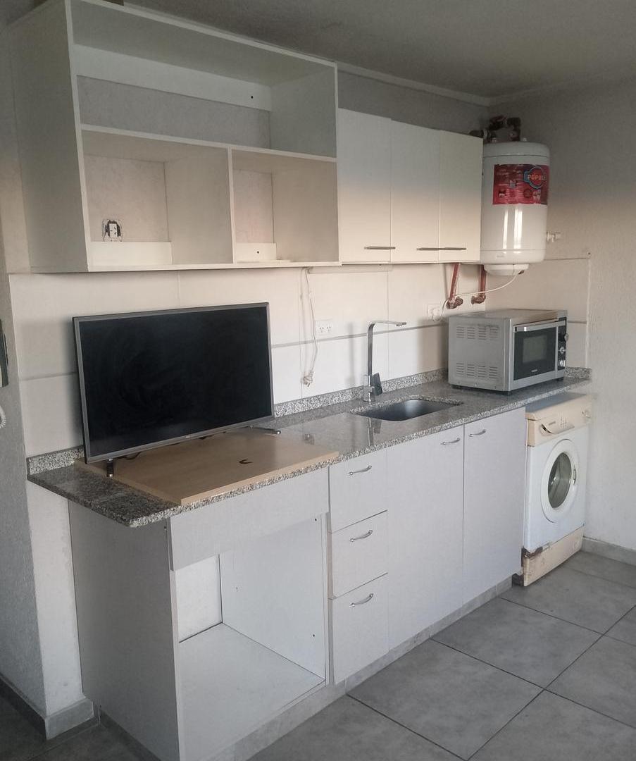 Foto de Monoambiente con balcón. Av. Rivadavia 15200. Haedo, imagen 2
