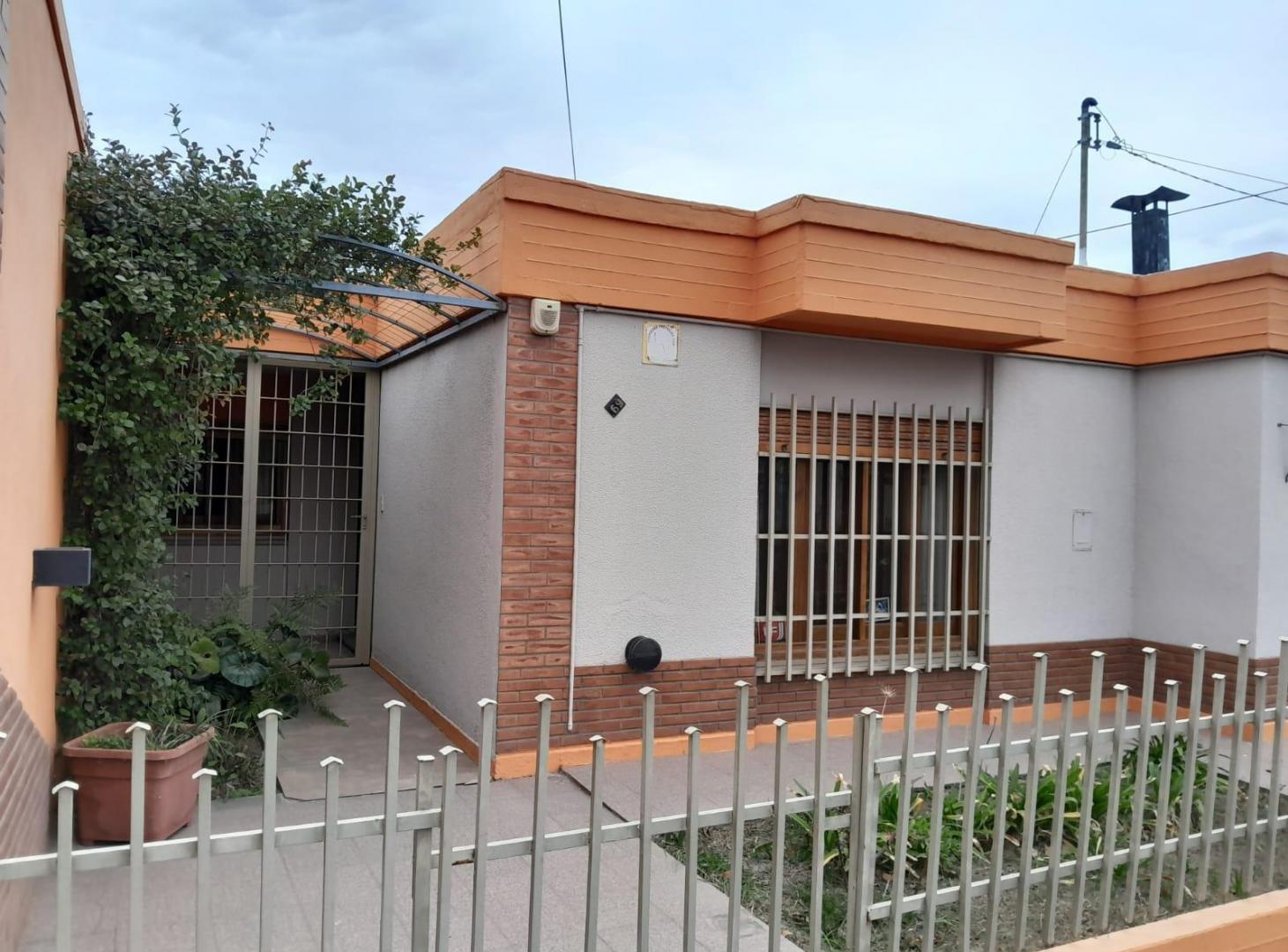 CASA EN VENTA EN GENERAL ALVEAR