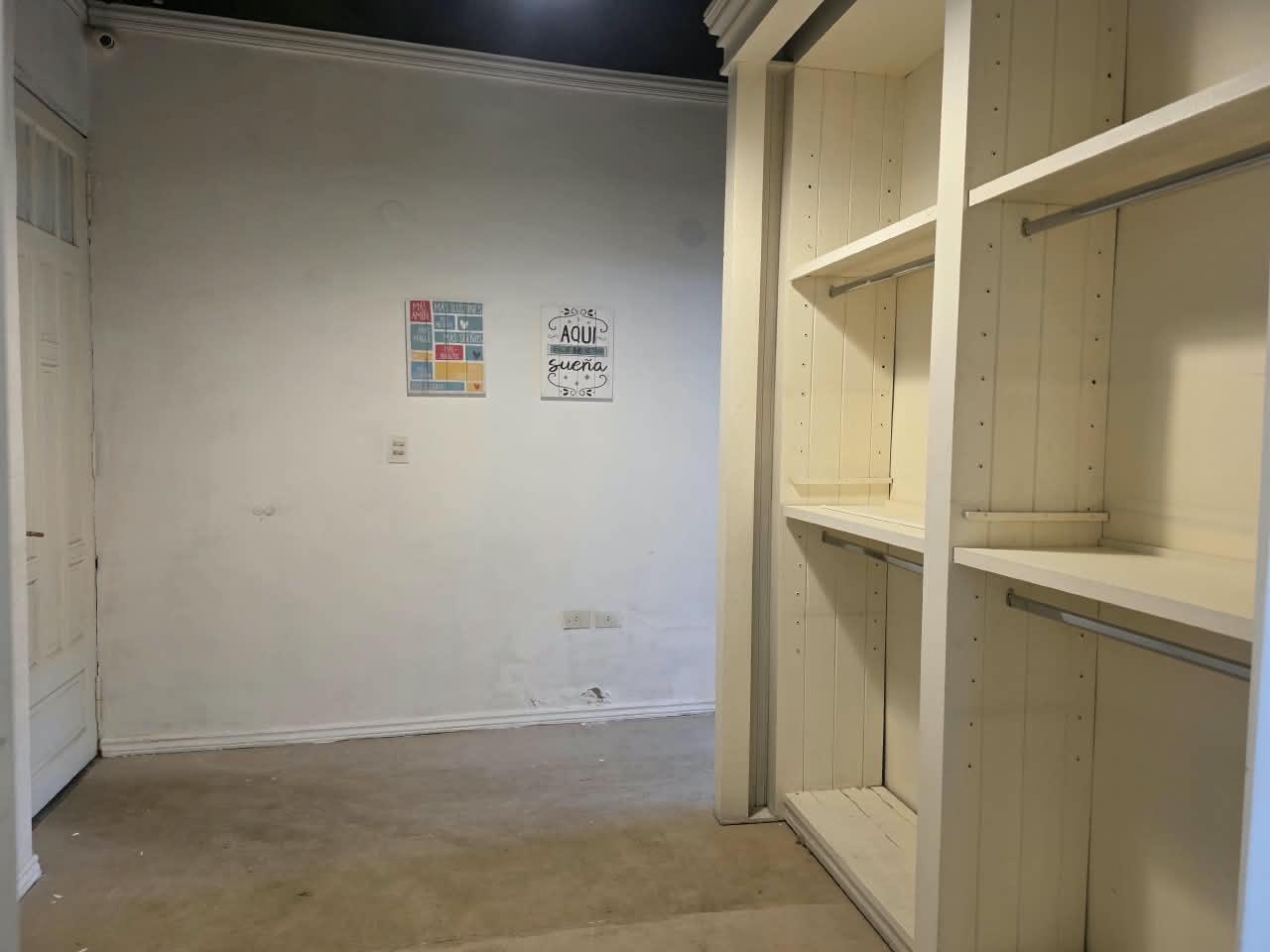 Foto de Oficina en zona comercial, Bella Vista, a 50 mts. estación y colectivos., imagen 3