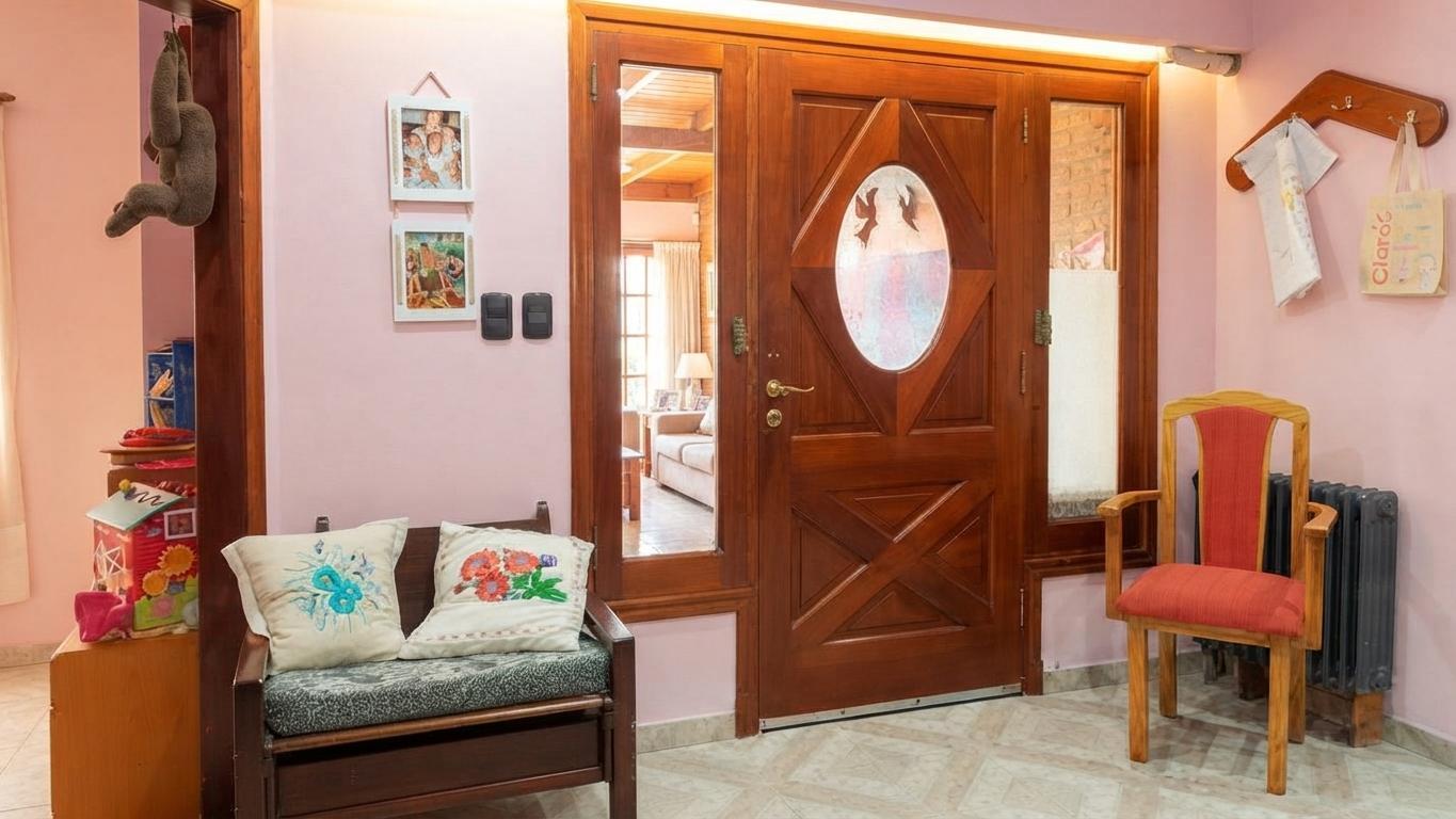 Foto de Casa 4 ambientes, 2 plantas, parrilla, jardín, imagen 4
