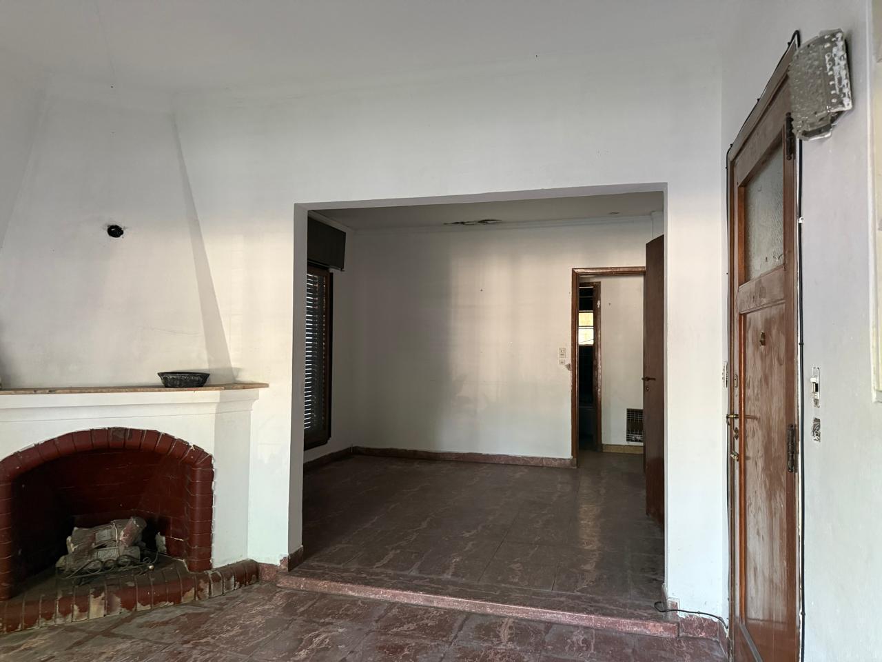 Foto de CASA EN ALQUILER CENTRO DE BELLA VISTA (VIVIENDA Y/O COMERCIAL), imagen 3