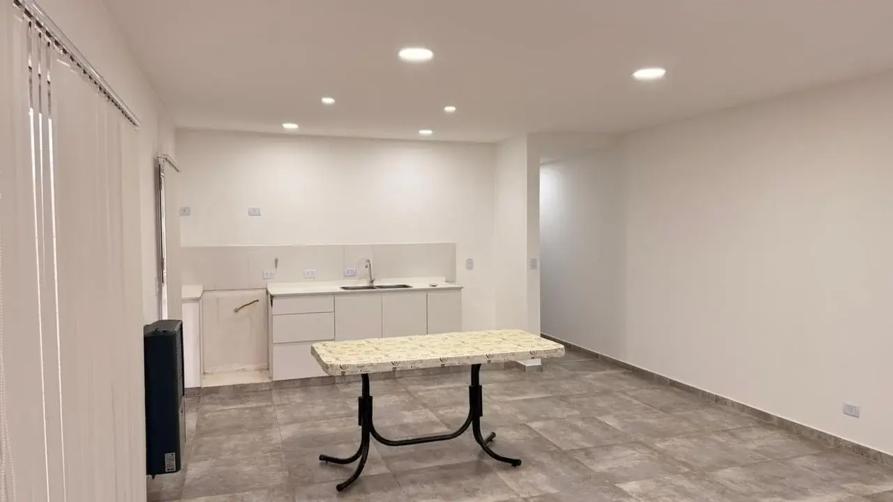 Casa en Alquiler Temporario - Centenario 3