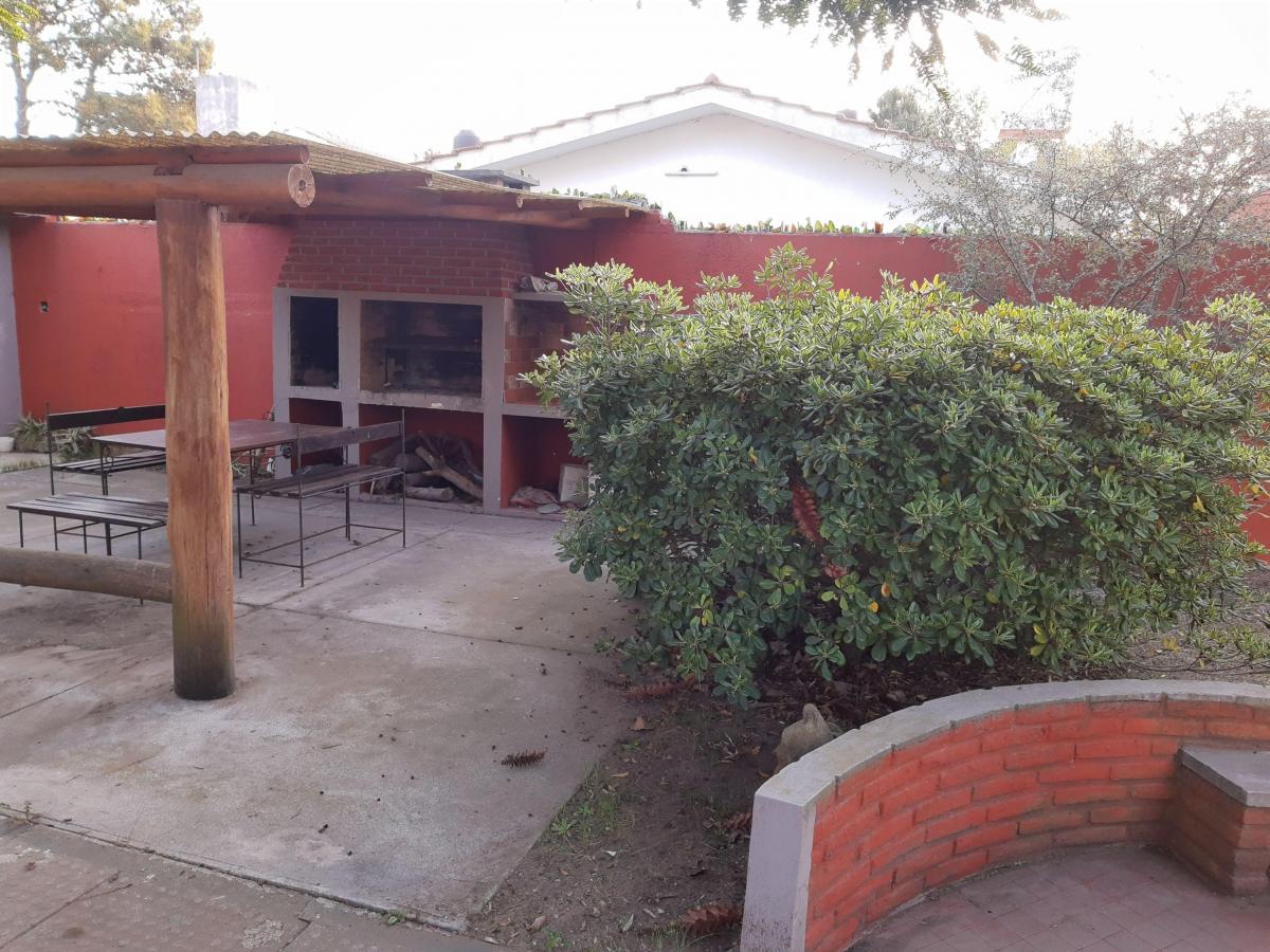 Hermosa Casa en Lote Propio 13 X 50 Sobre Av 58 - Mar del Tuyu 4
