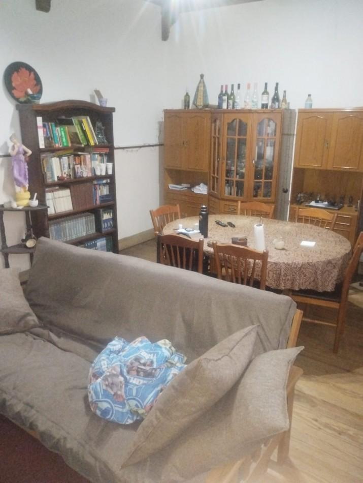 Foto de CASONA 3 AMBIENTES CON DEPENDENCIA. LA PERLA, imagen 3