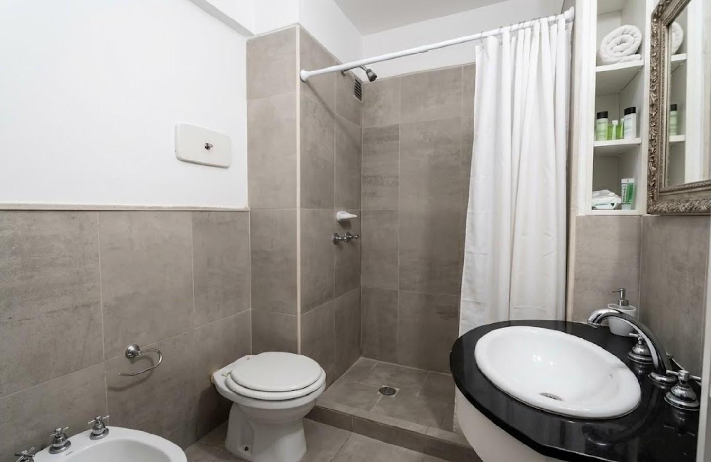 Foto de DEPARTAMENTO MONOAMBIENTE DIVIDIDO. A METROS DE PLAZA COLON., imagen 3