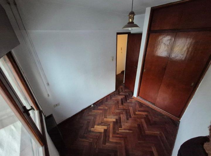 EN VENTA DEPARTAMENTO 4 AMBIENTES MICROCENTRO 5