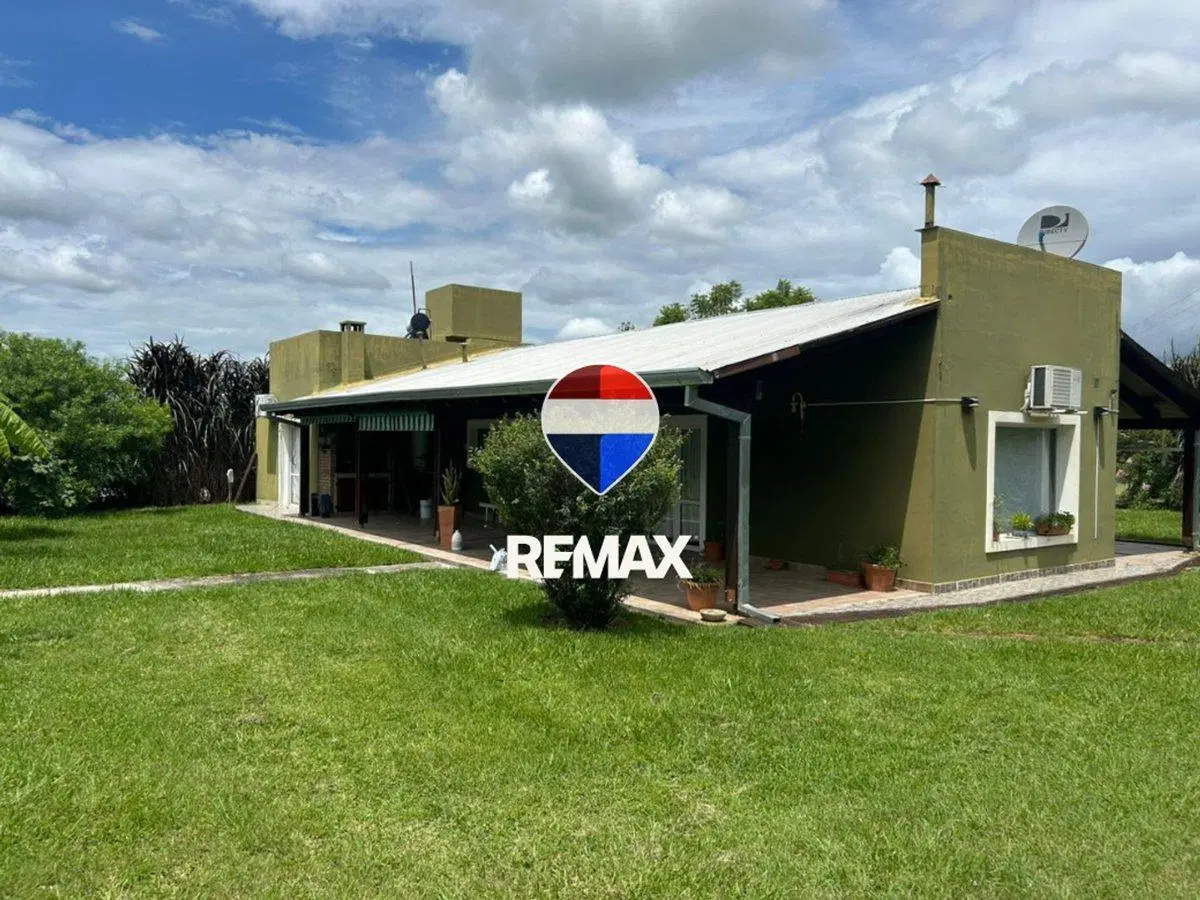 EN VENTA CASA DE 3 DORMITORIOS CON PILETA 2