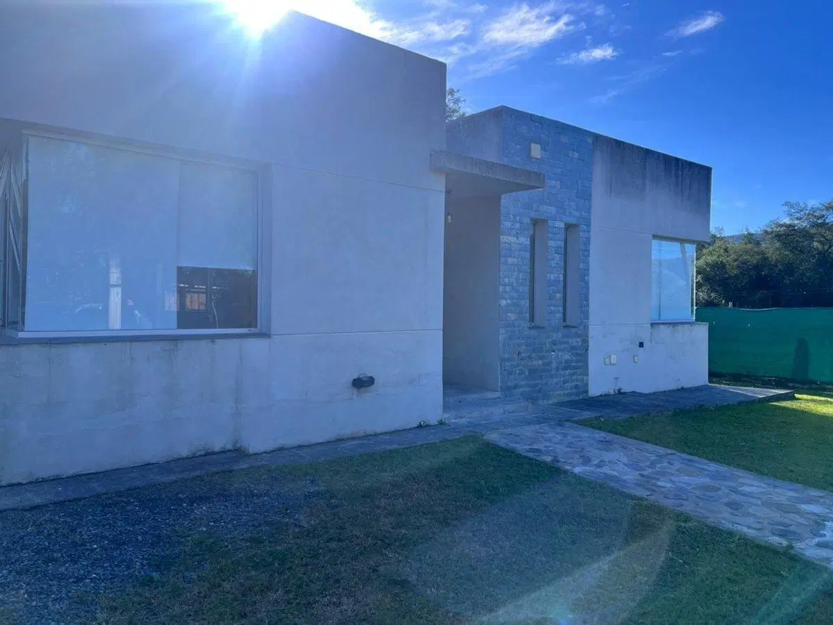 VENTA CASA 2 DORMITORIOS LA CALDERA APTA CRÉDITO 2