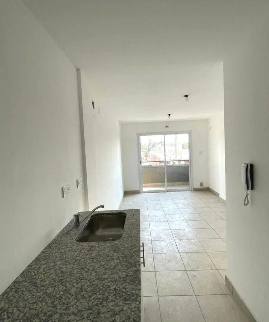 EN VENTA MONOAMBIENTE- ZONA JOCKEY CLUB SALTA 3