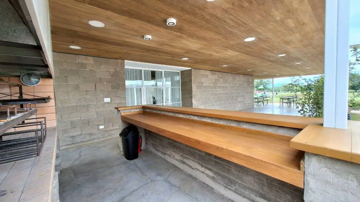 VENTA TERRENO EXCLUSIVO EN LA ARBOLADA 4