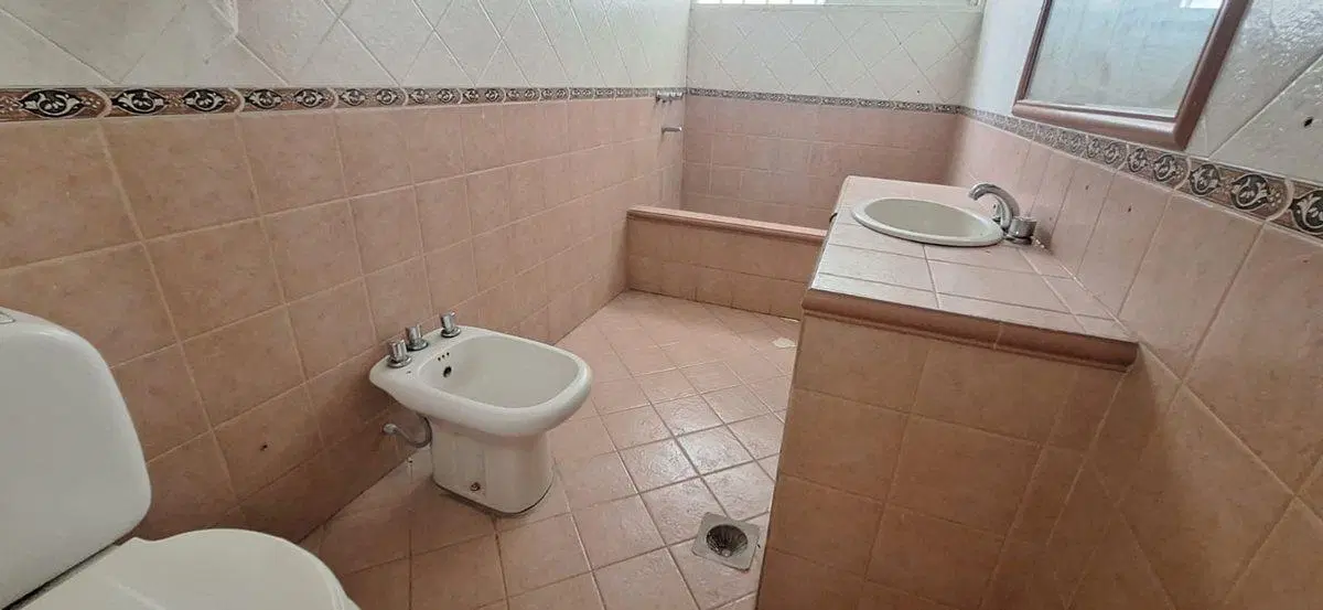 VENTA CASA MACROCENTRO 9 DORMITORIOS CON PILETA 2