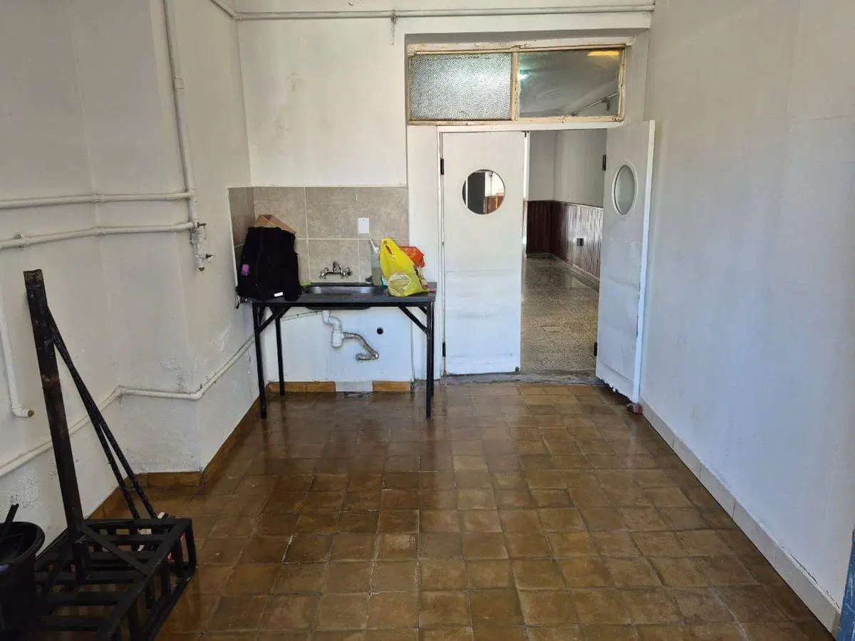 VENTA LOCAL COMERCIAL CALLE ALVARADO AL 200 SALTA 4