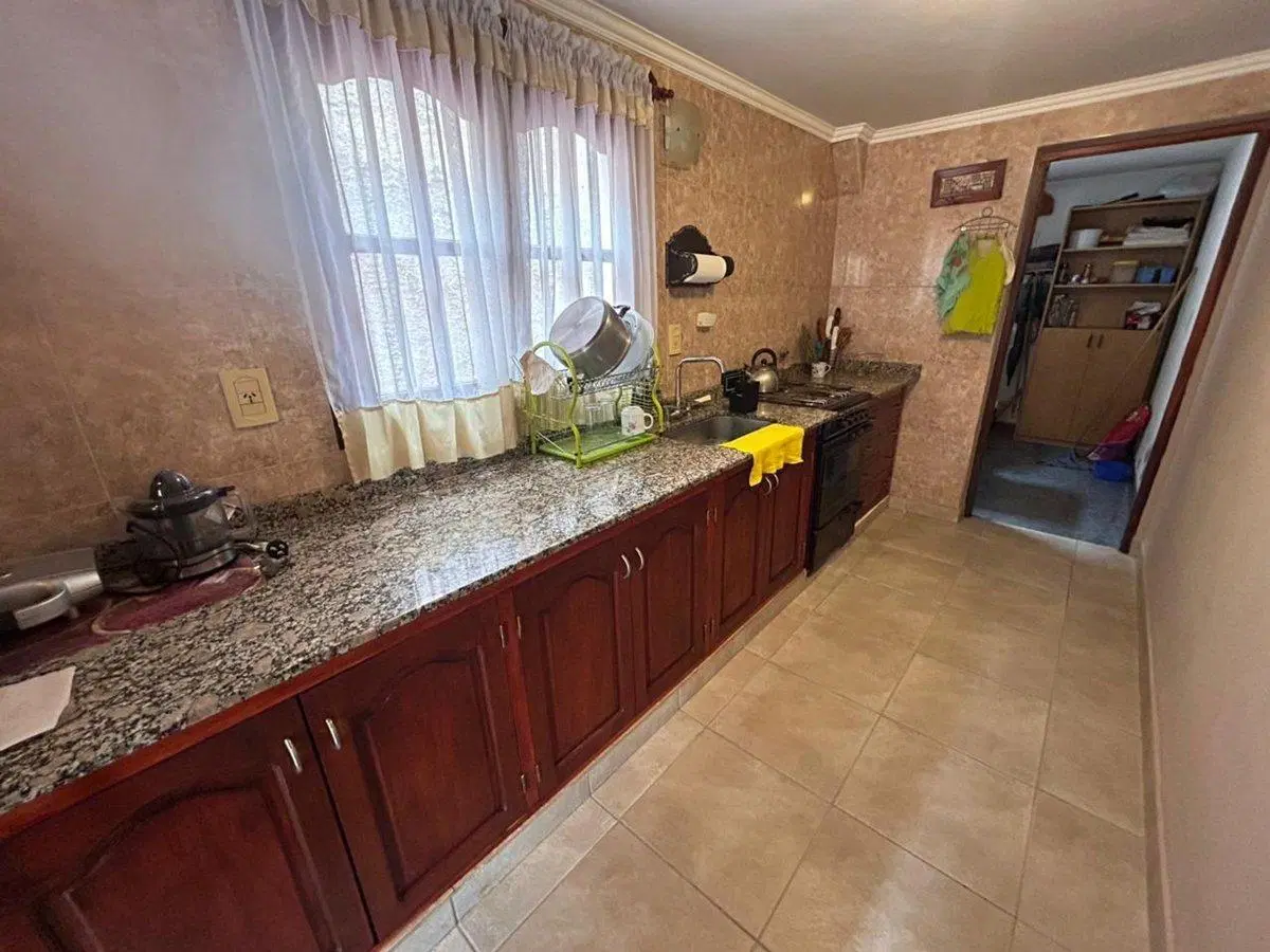 VENTA CASA ZONA SUR CAMINO A LA ISLA 6 DORMITORIOS 4