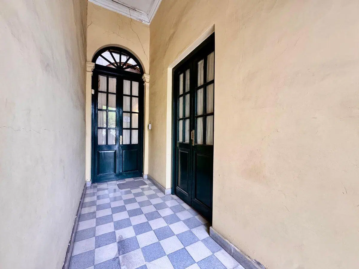 VENTA OFICINA ZONA CENTRO 7 AMBIENTES P/ INVERSION 5
