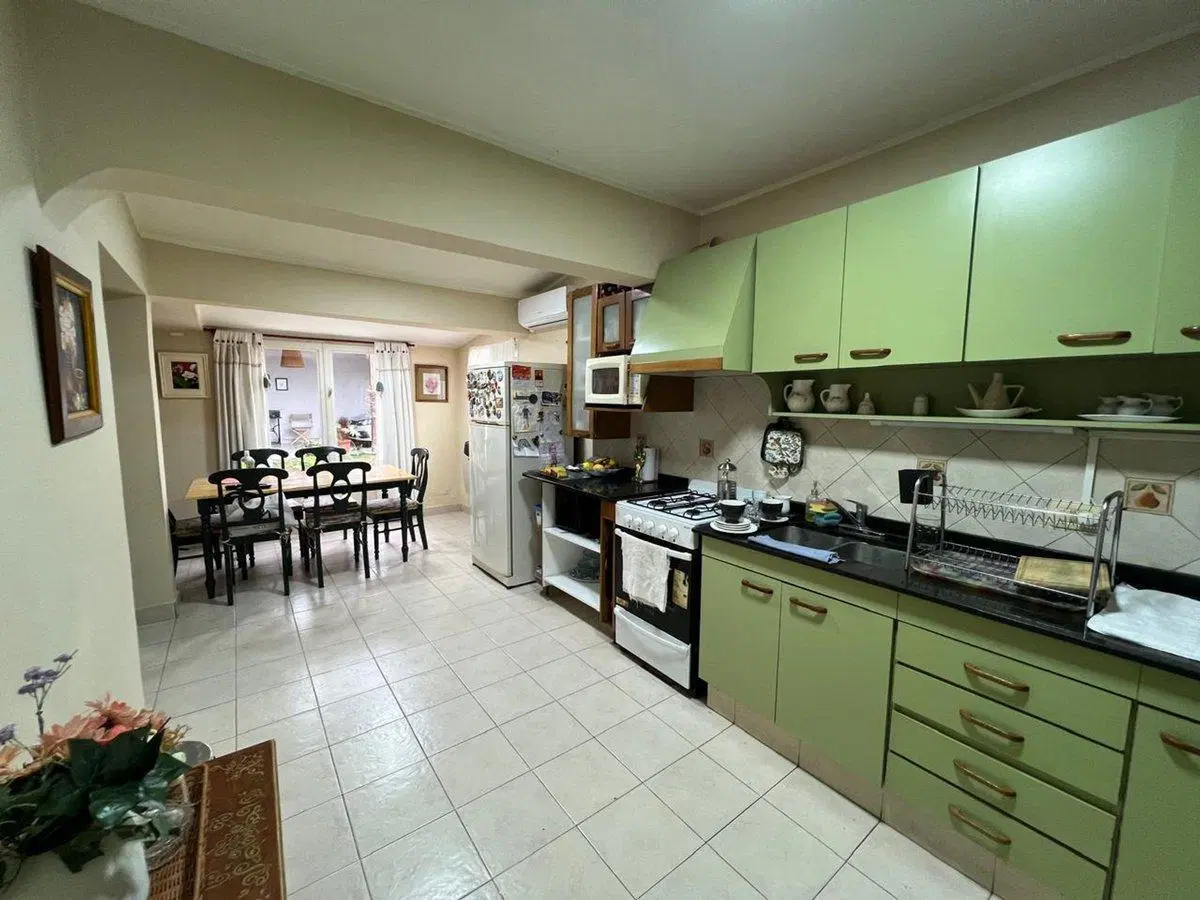 EN VENTA CASA B° PERIODISTA 3