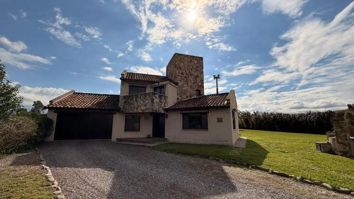VENTA CASA LA MERCED CHICA 100 mts de RUTA 51 3
