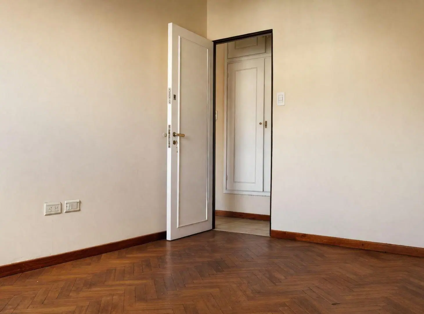 ALQUILER DEPARTAMENTO MICROCENTRO 4 DORM 2 COCHERA 3