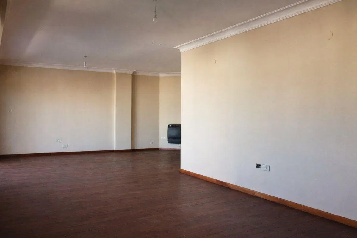 VENTA DEPARTAMENTO MICROCENTRO 4 DORM CON COCHERAS 2