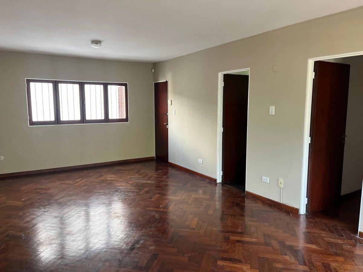 Foto de VENTA DEPARTAMENTO 3 DORMITORIOS ZONA MACROCENTRO, imagen 2