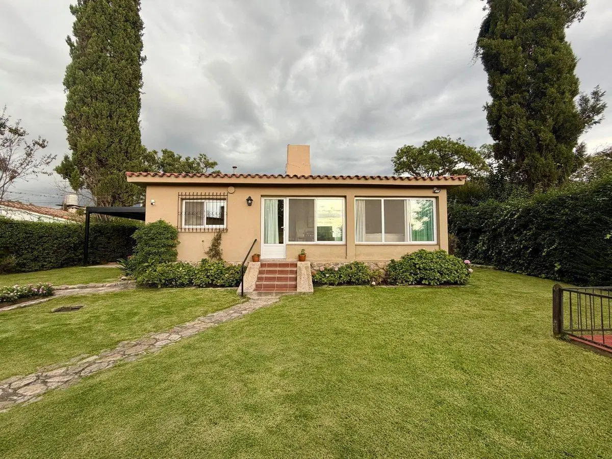ALQUILER CASA 4 DORMITORIOS EN SAN LORENZO SALTA 5