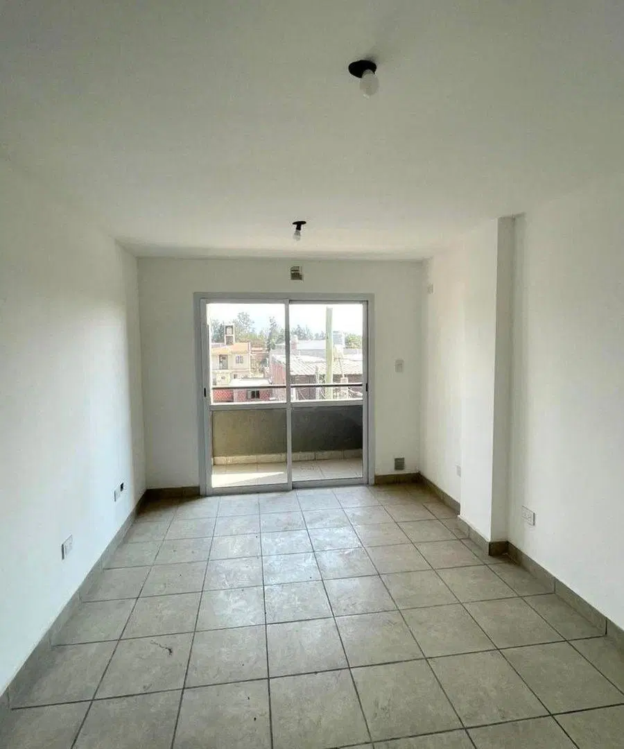 EN VENTA MONOAMBIENTE- ZONA JOCKEY CLUB SALTA 4