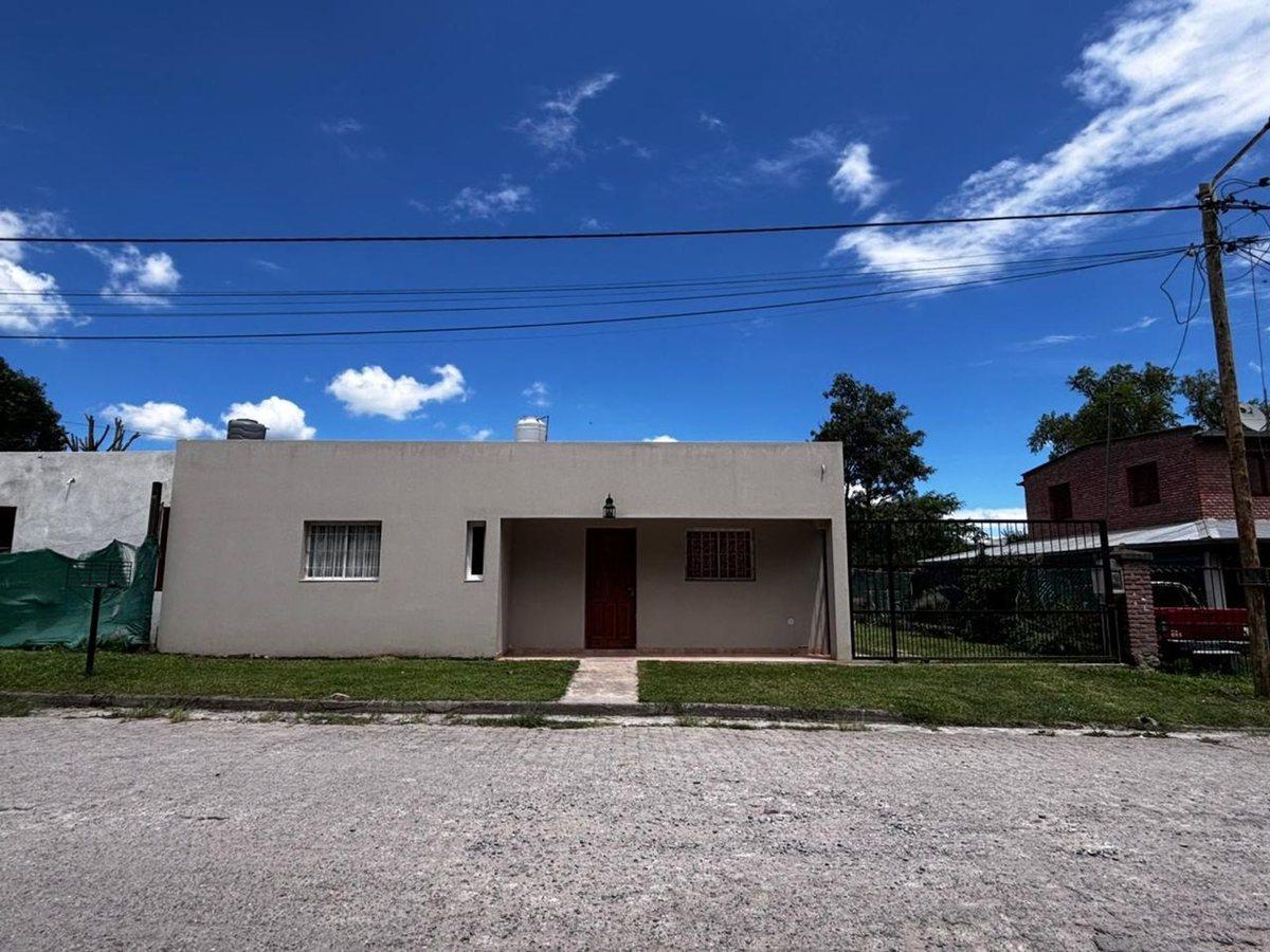 VENTA CASA LA CALDERA 2 DORMITORIOS CON PILETA
