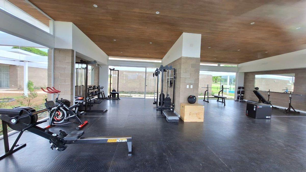 VENTA TERRENO EXCLUSIVO EN LA ARBOLADA