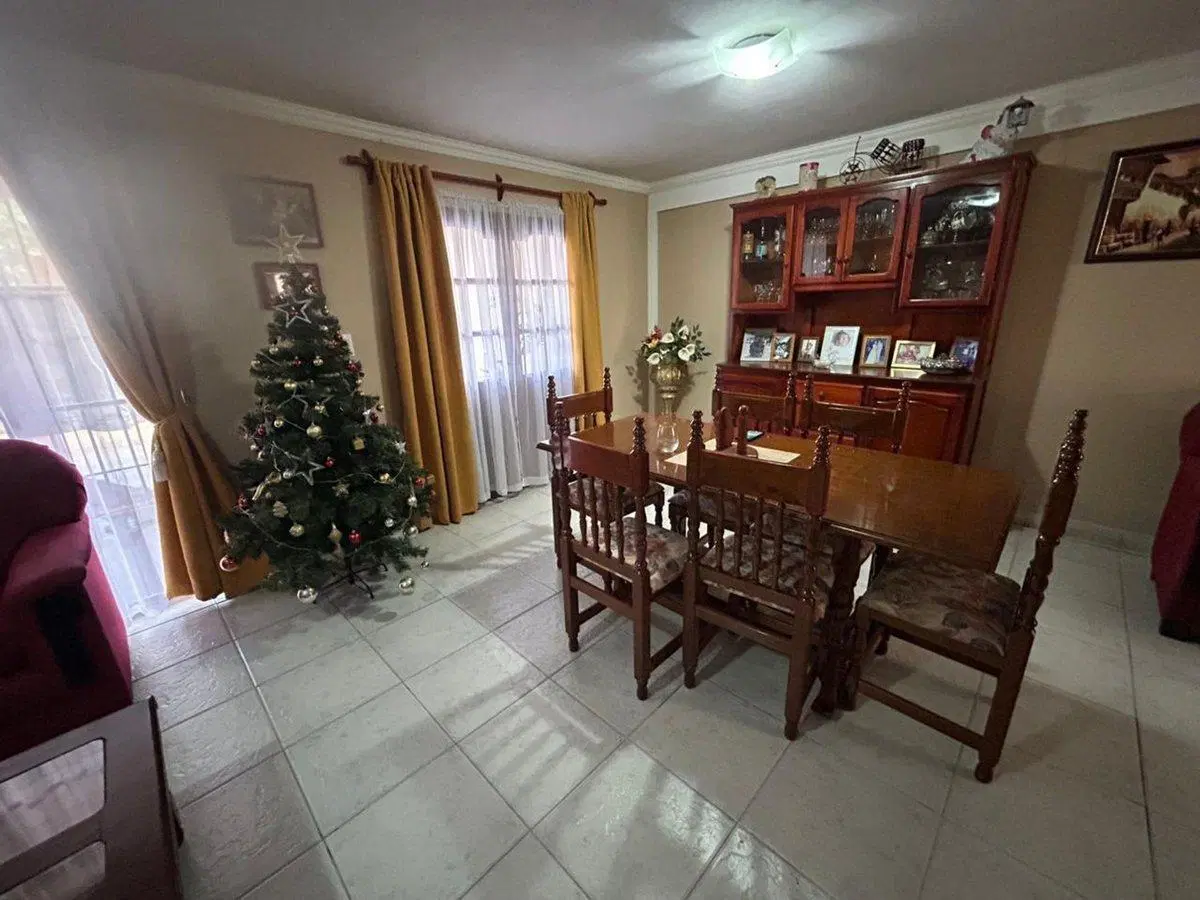 VENTA CASA ZONA SUR CAMINO A LA ISLA 6 DORMITORIOS 2