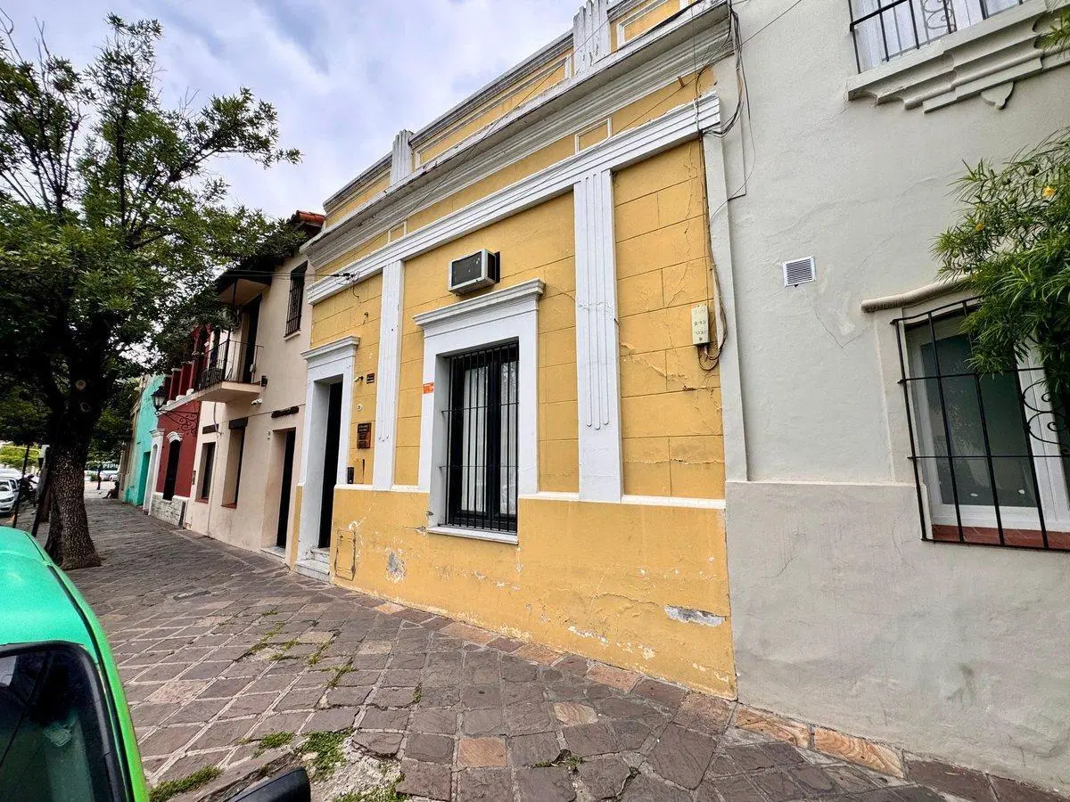 VENTA OFICINA ZONA CENTRO 7 AMBIENTES P/ INVERSION 2