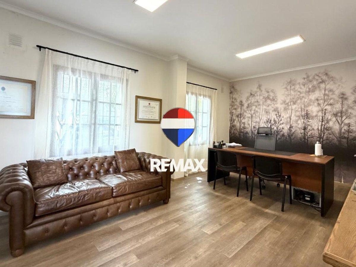 VENTA CASA PARA OFICINAS MACROCENTRO