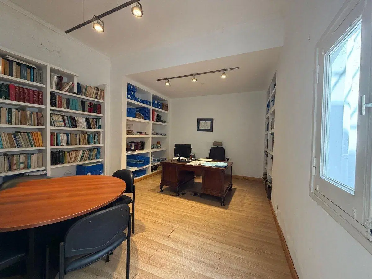 VENTA CASA PARA OFICINAS MACROCENTRO 4