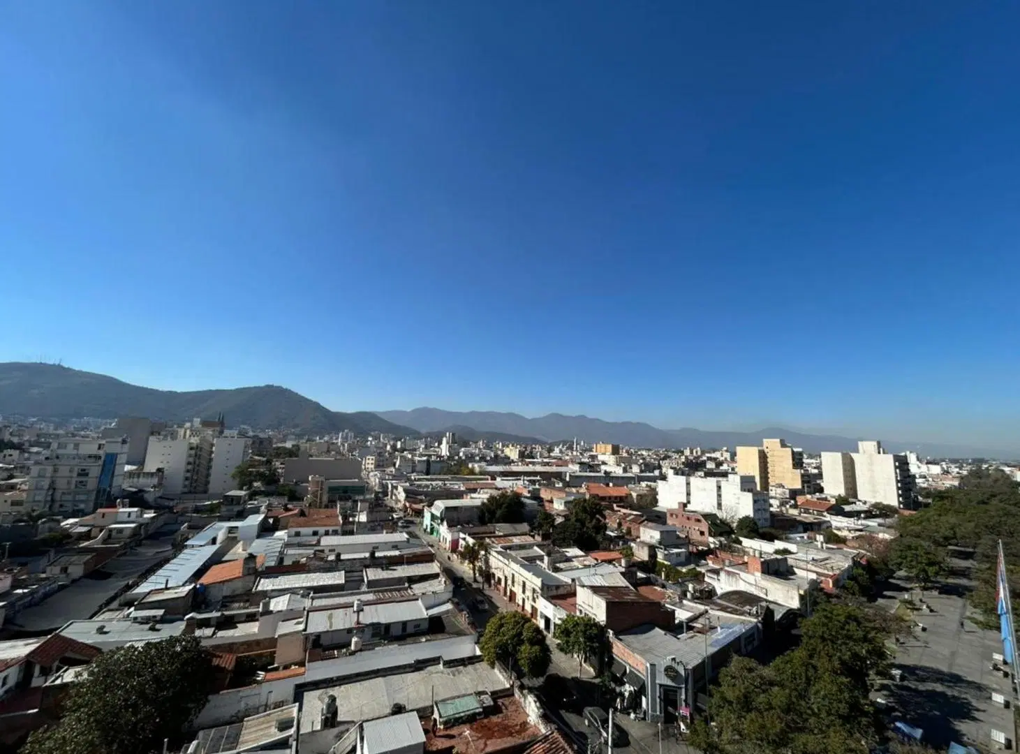 VENTA DEPARTAMENTO 3 AMBIENTES 2 BAÑOS MACROCENTRO 2