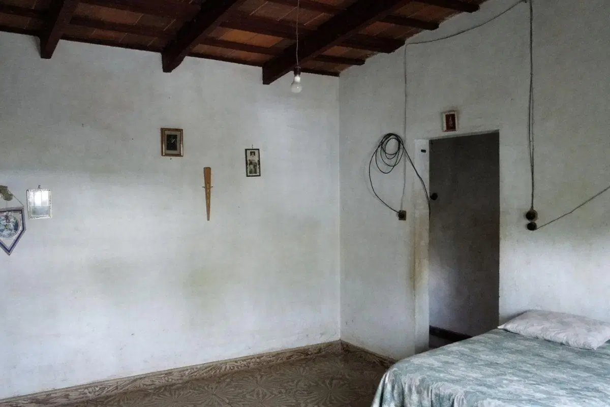 VENTA CASA METÁN: TERRENO CON CASA A REFACCIONAR 2