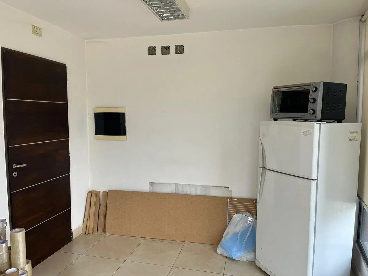 VENTA OFICINA DE 55 M2 FRENTE AL POPEYE ZONA NORTE 2