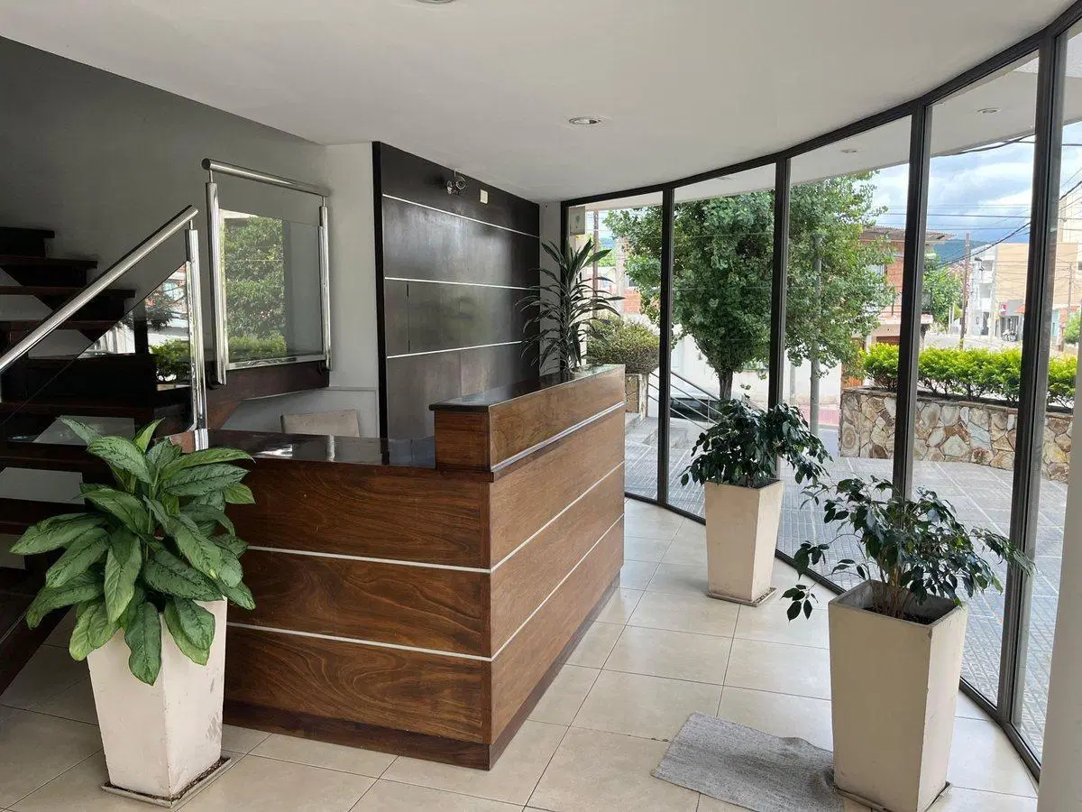 VENTA OFICINA DE 55 M2 FRENTE AL POPEYE ZONA NORTE 4