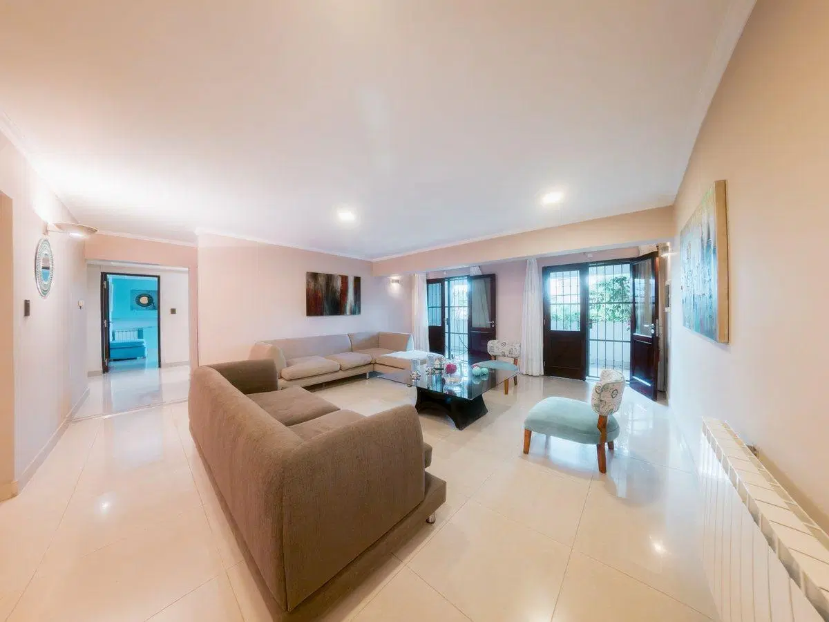 VENTA CASA TRES CERRITOS 4 DORMITORIOS CON PILETA 8