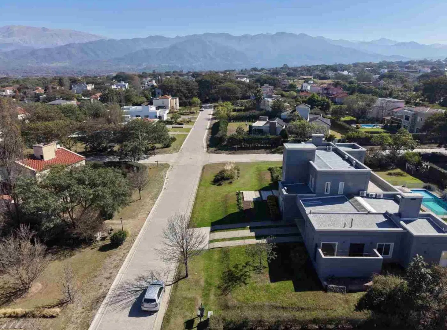 VENTA CASA EL TIPAL 4 DORMITORIOS CON PILETA 3